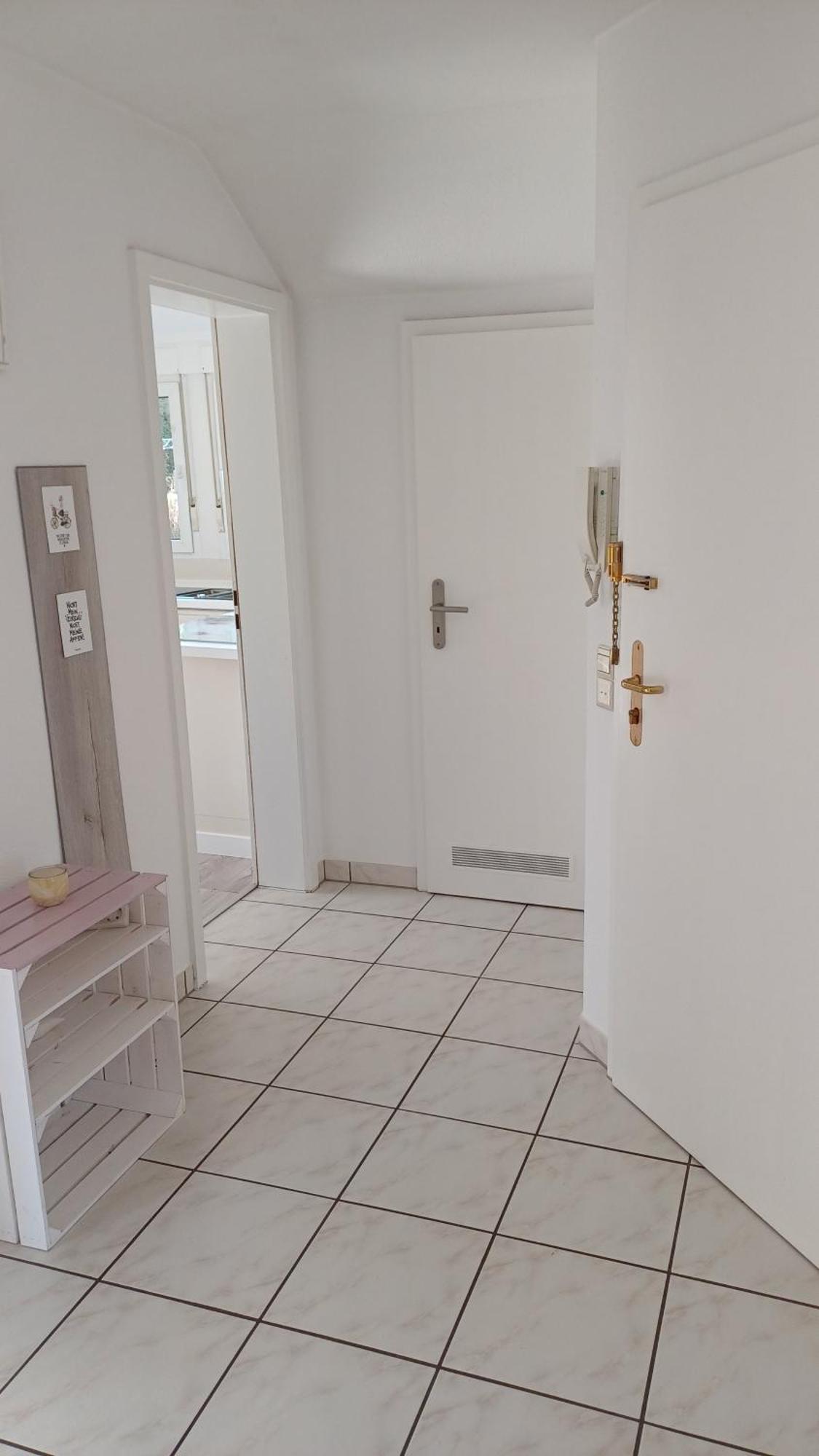 Helle Schoene Dachgeschosswohnung Mit Balkon Штоках Экстерьер фото
